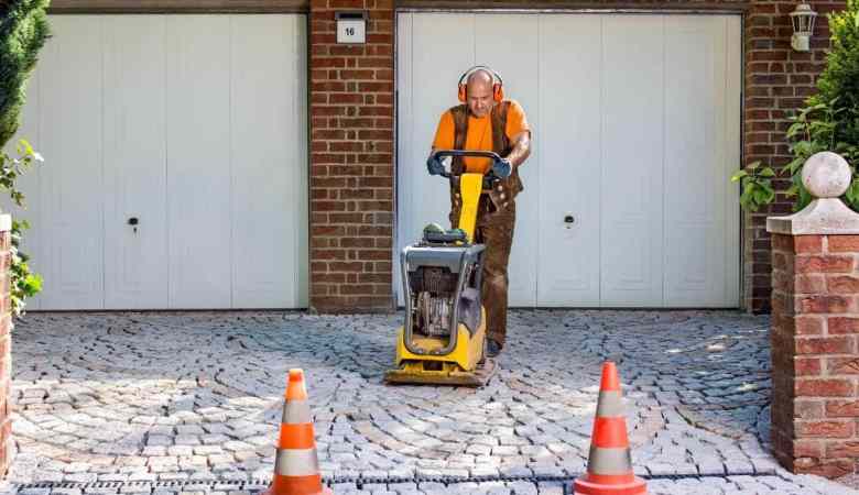 4 Driveway Alternatives to Asphalt