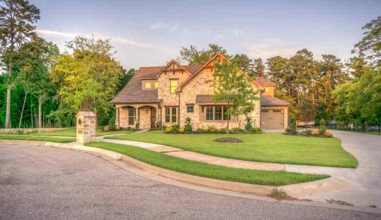 adorn-your-driveway with latest design