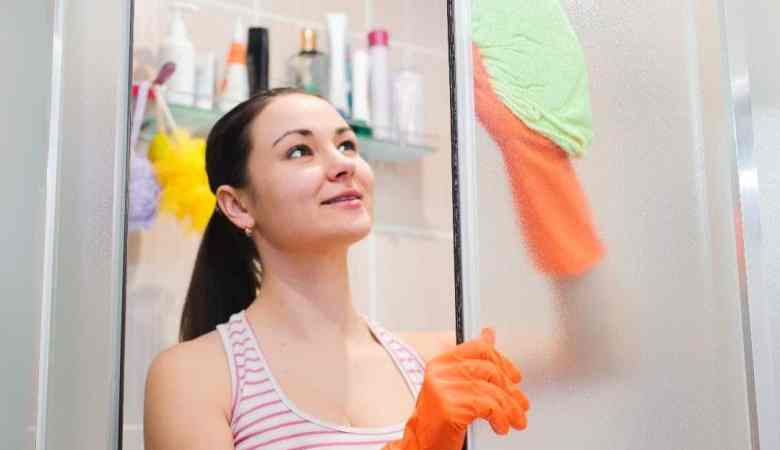 clean-and-maintain-glass-doors