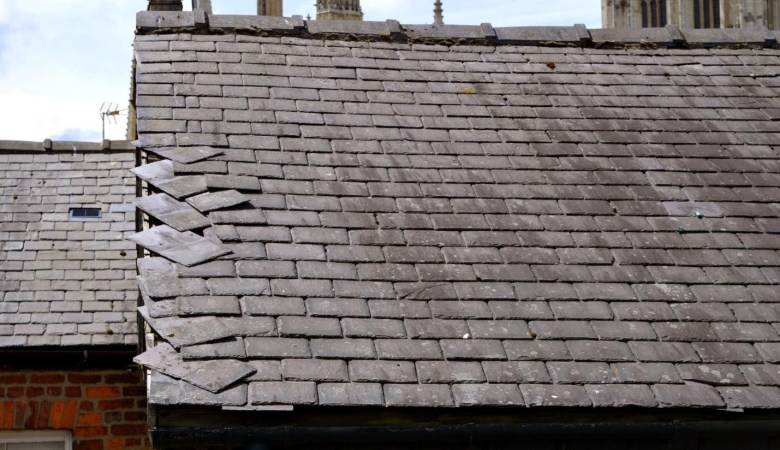 insurance-cover-roof-leaks