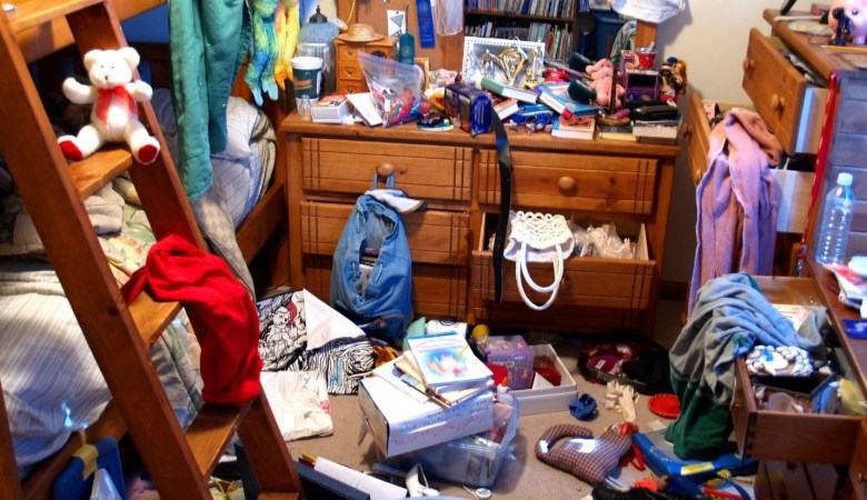 decluttering-tips-for-hoarders