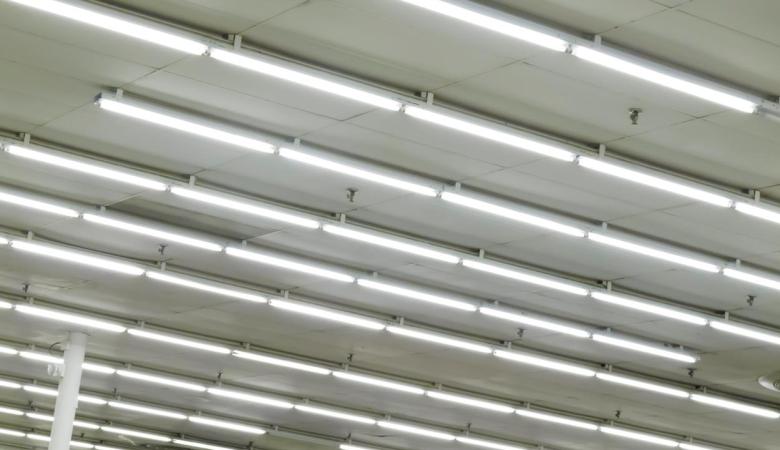 Flourescent Light Fixture