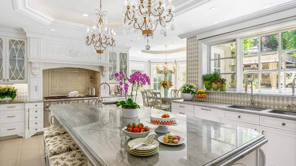 Gourmet kitchen style
