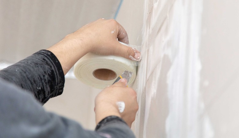 How to tape and mud drywall