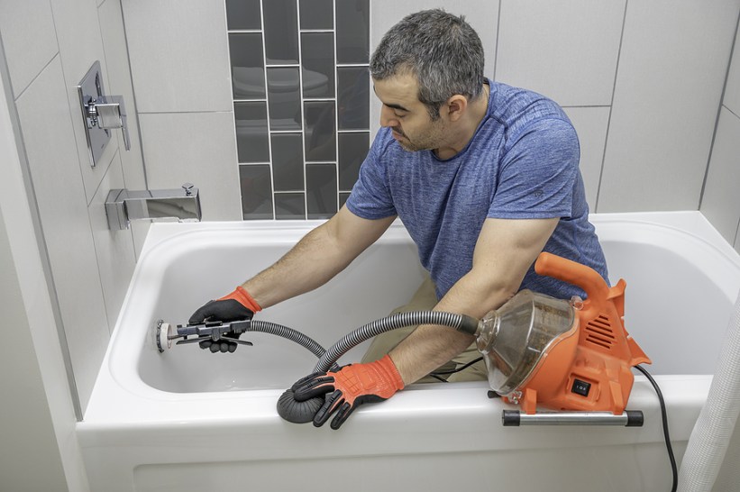 How to unclog bathtub drains