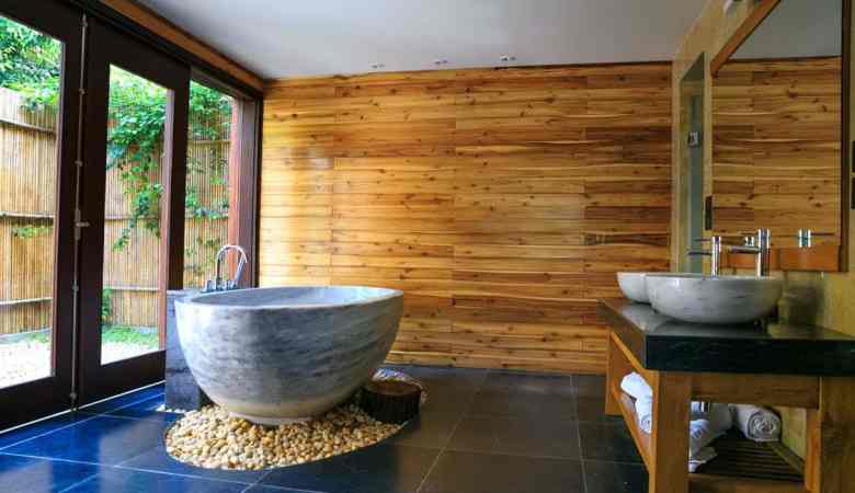 luxury-bathroom-decor-essentials