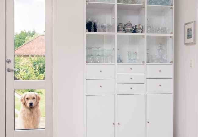 make-stylish-kitchen-with-glass-door-cabinets