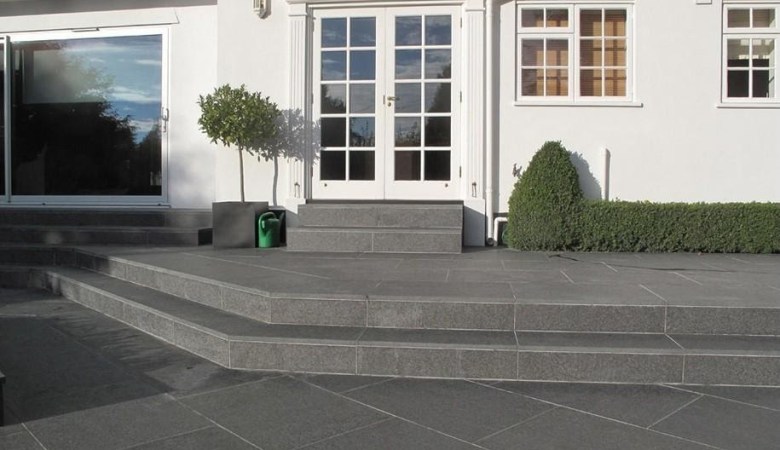natural-granite-pavers