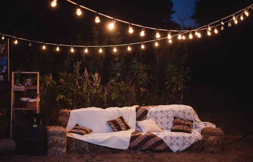 Outdoor solar string lights