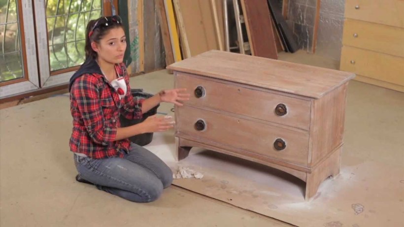 Prepare furniture for painting