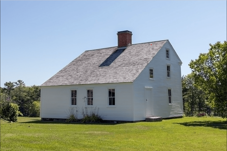 Saltbox colonial house
